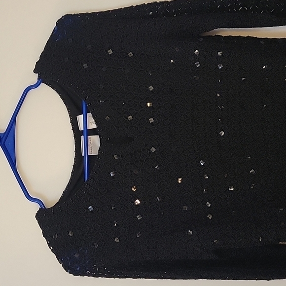 EMMA JAMES Beaded Crochet Overlay Keyhole Scallop Peekaboo Sequin Sweater - Picture 3 of 10